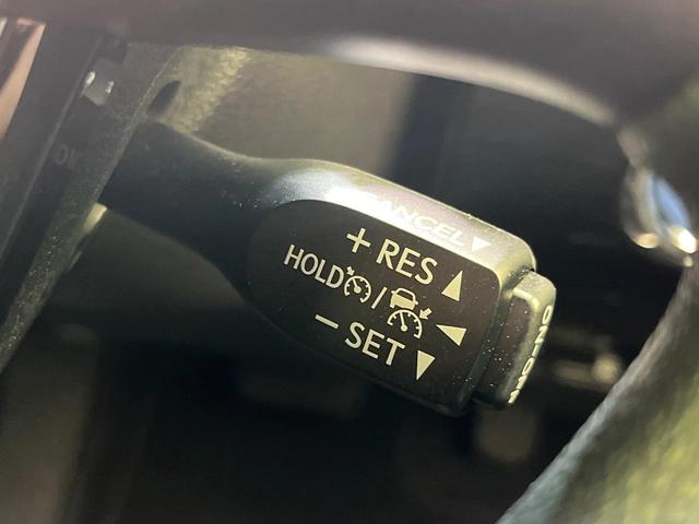 プリウス Ｅ　純正ＳＤナビ　バックカメラ　トヨタセーフティセンス　レーダークルーズ　禁煙車　ドラレコ　コーナーセンサー　スマートキー　ＬＥＤヘッド　ＥＴＣ２．０　オートハイビーム　オートライト　オートエアコン（8枚目）