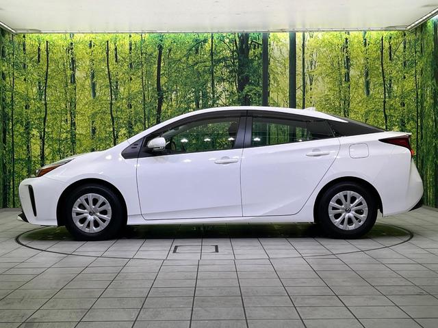 プリウス Ｅ　純正ＳＤナビ　バックカメラ　トヨタセーフティセンス　レーダークルーズ　禁煙車　ドラレコ　コーナーセンサー　スマートキー　ＬＥＤヘッド　ＥＴＣ２．０　オートハイビーム　オートライト　オートエアコン（27枚目）
