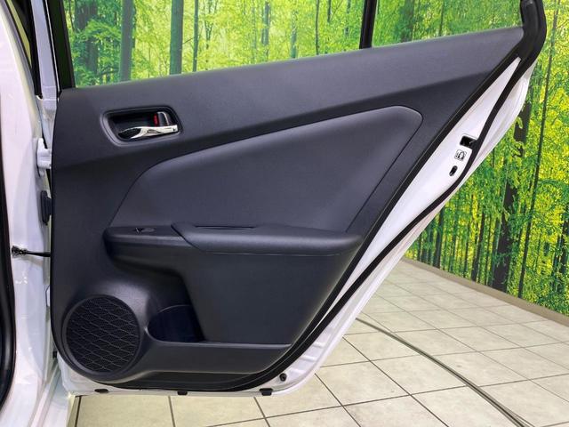 プリウス Ｅ　純正ＳＤナビ　バックカメラ　トヨタセーフティセンス　レーダークルーズ　禁煙車　ドラレコ　コーナーセンサー　スマートキー　ＬＥＤヘッド　ＥＴＣ２．０　オートハイビーム　オートライト　オートエアコン（41枚目）