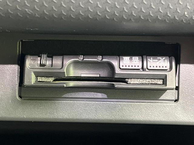 【ＥＴＣ】高速道路の料金所をストレスなく通過！話題のスポットやサービスエリアに多い「スマートＩＣ」利用時は必須のアイテムです。当店でセットアップを実施、ご納車当日からすぐにご利用いただけます！