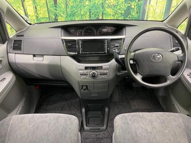 ヴォクシー Ｘ　後席モニター　純正ＨＤＤナビ　バックカメラ　禁煙車　ＥＴＣ　オートエアコン　ＣＤ　ＤＶＤ再生　ＴＶ視聴可能　電動格納ミラー（2枚目）