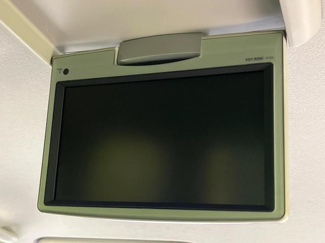 ヴォクシー Ｘ　後席モニター　純正ＨＤＤナビ　バックカメラ　禁煙車　ＥＴＣ　オートエアコン　ＣＤ　ＤＶＤ再生　ＴＶ視聴可能　電動格納ミラー（3枚目）