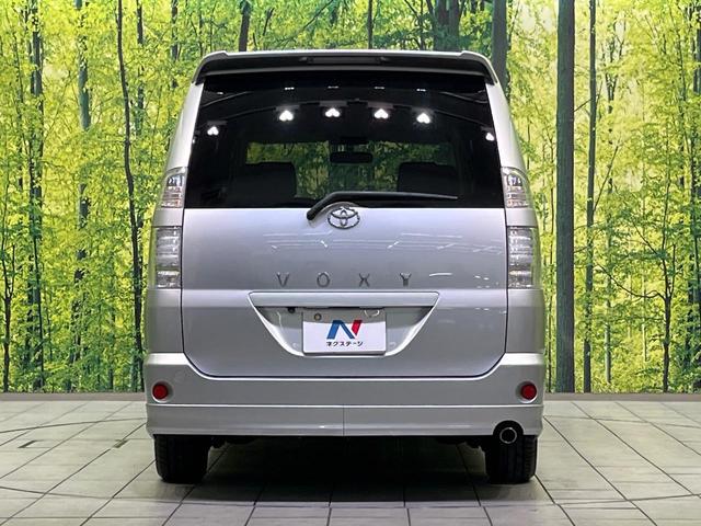 ヴォクシー Ｘ　後席モニター　純正ＨＤＤナビ　バックカメラ　禁煙車　ＥＴＣ　オートエアコン　ＣＤ　ＤＶＤ再生　ＴＶ視聴可能　電動格納ミラー（16枚目）