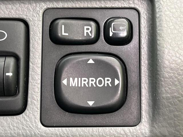 ヴォクシー Ｘ　後席モニター　純正ＨＤＤナビ　バックカメラ　禁煙車　ＥＴＣ　オートエアコン　ＣＤ　ＤＶＤ再生　ＴＶ視聴可能　電動格納ミラー（31枚目）