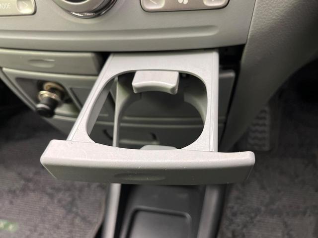 ヴォクシー Ｘ　後席モニター　純正ＨＤＤナビ　バックカメラ　禁煙車　ＥＴＣ　オートエアコン　ＣＤ　ＤＶＤ再生　ＴＶ視聴可能　電動格納ミラー（35枚目）