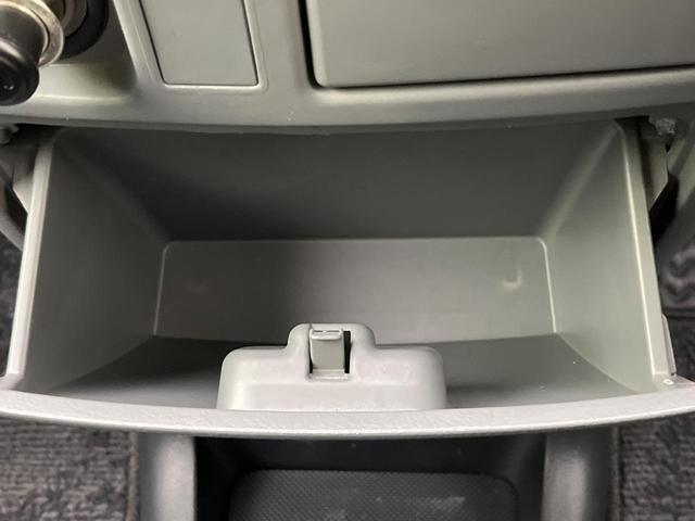 ヴォクシー Ｘ　後席モニター　純正ＨＤＤナビ　バックカメラ　禁煙車　ＥＴＣ　オートエアコン　ＣＤ　ＤＶＤ再生　ＴＶ視聴可能　電動格納ミラー（36枚目）