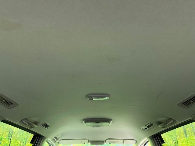 ヴォクシー Ｘ　後席モニター　純正ＨＤＤナビ　バックカメラ　禁煙車　ＥＴＣ　オートエアコン　ＣＤ　ＤＶＤ再生　ＴＶ視聴可能　電動格納ミラー（42枚目）