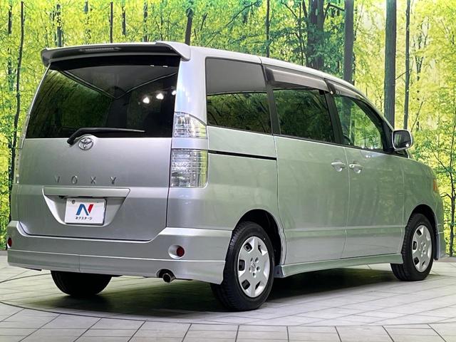 ヴォクシー Ｘ　後席モニター　純正ＨＤＤナビ　バックカメラ　禁煙車　ＥＴＣ　オートエアコン　ＣＤ　ＤＶＤ再生　ＴＶ視聴可能　電動格納ミラー（46枚目）