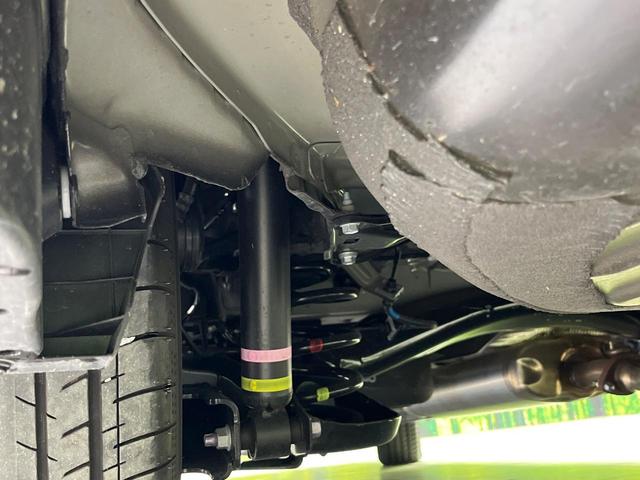 ノア Ｓ－Ｚ　純正１０．５インチナビ　両側電動ドア　バックカメラ　衝突被害軽減システム　レーダークルーズ　禁煙車　ハーフレザーシート　コーナーセンサー　ＬＥＤヘッド　純正１７インチアルミ　オートハイビーム（21枚目）