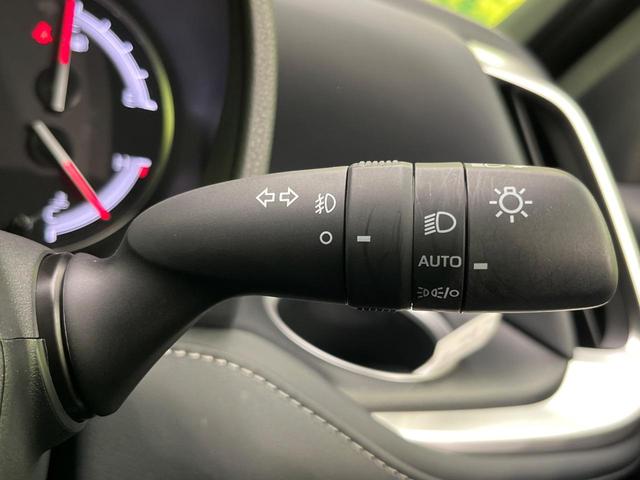 ノア Ｓ－Ｚ　純正１０．５インチナビ　両側電動ドア　バックカメラ　衝突被害軽減システム　レーダークルーズ　禁煙車　ハーフレザーシート　コーナーセンサー　ＬＥＤヘッド　純正１７インチアルミ　オートハイビーム（26枚目）