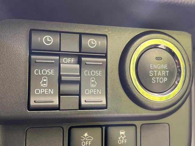 トール カスタムＧ　両側電動ドア　純正ナビ　バックカメラ　衝突被害軽減システム　レーダークルーズ　禁煙車　ドラレコ　コーナーセンサー　スマートキー　ＬＥＤヘッド　純正１５インチアルミ　オートライト　オートエアコン（3枚目）