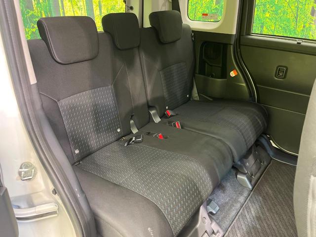 トール カスタムＧ　両側電動ドア　純正ナビ　バックカメラ　衝突被害軽減システム　レーダークルーズ　禁煙車　ドラレコ　コーナーセンサー　スマートキー　ＬＥＤヘッド　純正１５インチアルミ　オートライト　オートエアコン（9枚目）