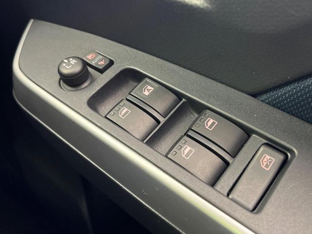 トール カスタムＧ　両側電動ドア　純正ナビ　バックカメラ　衝突被害軽減システム　レーダークルーズ　禁煙車　ドラレコ　コーナーセンサー　スマートキー　ＬＥＤヘッド　純正１５インチアルミ　オートライト　オートエアコン（40枚目）