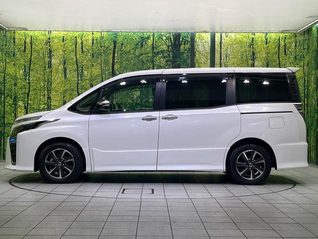 ヴォクシー ＺＳ　煌　両側電動ドア　ＢＩＧ－Ｘ１１型ナビ　１２．８型後席モニター　バックカメラ　衝突被害軽減システム　禁煙車　コーナーセンサー　スマートキー　ＬＥＤヘッド　ビルトインＥＴＣ　クルコン　純正１６インチアルミ（26枚目）