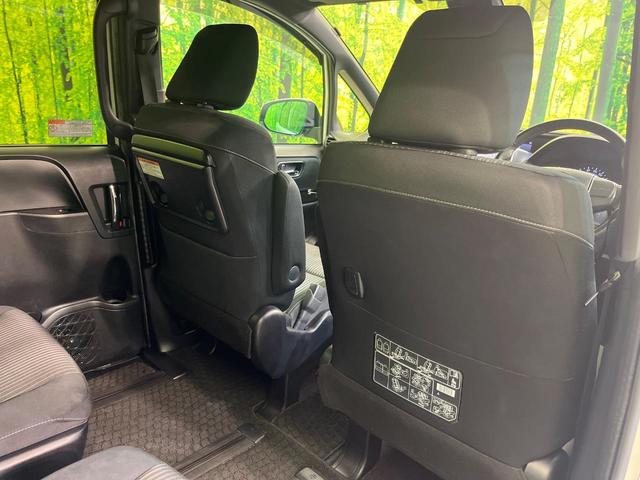 ヴォクシー ＺＳ　煌　両側電動ドア　ＢＩＧ－Ｘ１１型ナビ　１２．８型後席モニター　バックカメラ　衝突被害軽減システム　禁煙車　コーナーセンサー　スマートキー　ＬＥＤヘッド　ビルトインＥＴＣ　クルコン　純正１６インチアルミ（39枚目）