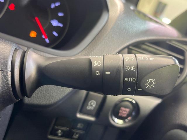 ヴォクシー ＺＳ　煌　両側電動ドア　ＢＩＧ－Ｘ１１型ナビ　１２．８型後席モニター　バックカメラ　衝突被害軽減システム　禁煙車　コーナーセンサー　スマートキー　ＬＥＤヘッド　ビルトインＥＴＣ　クルコン　純正１６インチアルミ（45枚目）