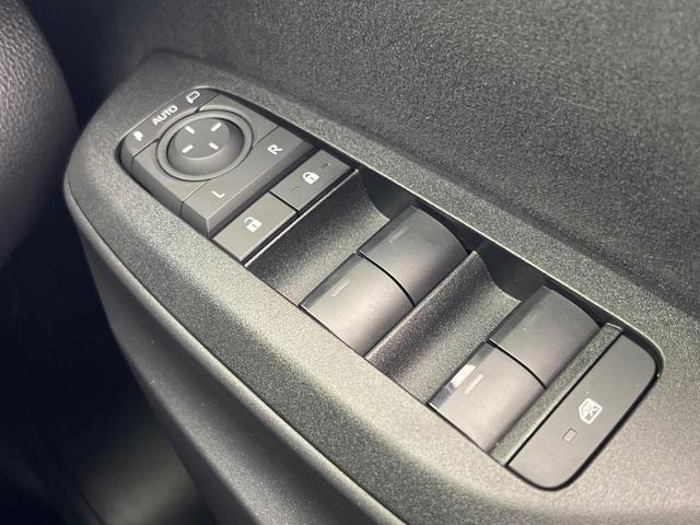 ヤリスクロス Ｚ　純正８インチメモリーナビ　全周囲カメラ　トヨタセーフティセンス　レーダークルーズ　禁煙車　ハーフレザーシート　パワーシート　ドラレコ　コーナーセンサー　スマートキー　ＬＥＤヘッド　ビルトインＥＴＣ（42枚目）