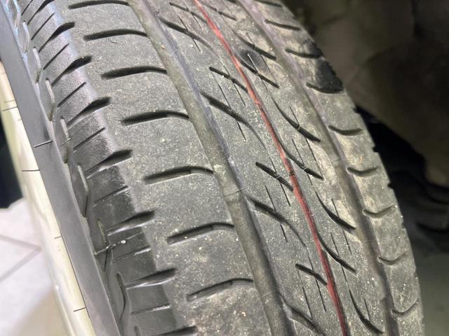 ミラココア ココアＸ　メモリーナビ　バックカメラ　禁煙車　スマートキー　ＬＥＤヘッド　オートエアコン　ＣＤ　ＤＶＤ再生　アイドリングストップ　ベンチシート　盗難防止システム　衝突安全ボディ　プライバシーガラス（25枚目）