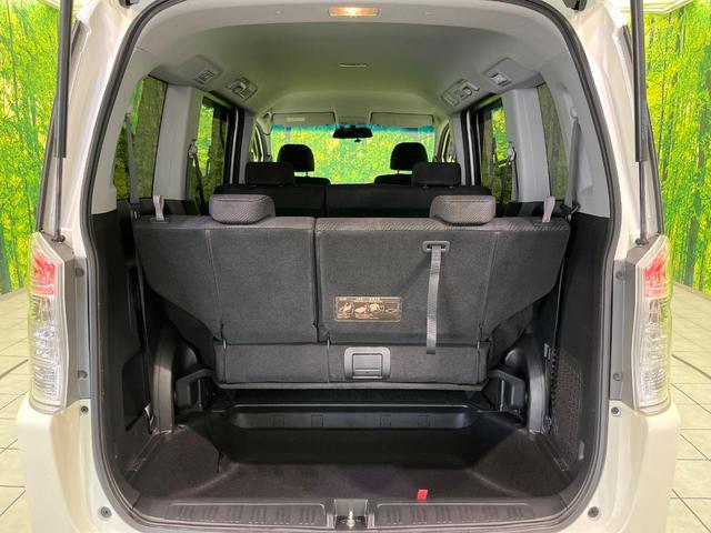 ステップワゴンスパーダ クールスピリット　両側電動ドア　純正ナビ　全周囲カメラ　禁煙車　ドラレコ　スマートキー　ＨＩＤヘッド　ビルトインＥＴＣ　純正１６インチアルミ　オートライト　オートエアコン　ＣＤ　ＤＶＤ再生　フルセグ　パドルシフト（11枚目）