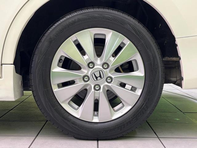 ステップワゴンスパーダ クールスピリット　両側電動ドア　純正ナビ　全周囲カメラ　禁煙車　ドラレコ　スマートキー　ＨＩＤヘッド　ビルトインＥＴＣ　純正１６インチアルミ　オートライト　オートエアコン　ＣＤ　ＤＶＤ再生　フルセグ　パドルシフト（14枚目）