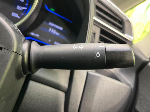 フィットハイブリッド Ｆパッケージ　ＳＤナビ　禁煙車　ドラレコ　スマートキー　ＬＥＤヘッドライト　ＥＴＣ　オートライト　オートエアコン　Ｂｌｕｅｔｏｏｔｈ　ＣＤ　ＤＶＤ再生　フルセグ　横滑り防止装置（27枚目）