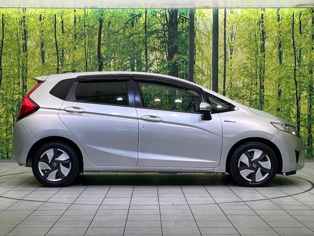 フィットハイブリッド Ｆパッケージ　ＳＤナビ　禁煙車　ドラレコ　スマートキー　ＬＥＤヘッドライト　ＥＴＣ　オートライト　オートエアコン　Ｂｌｕｅｔｏｏｔｈ　ＣＤ　ＤＶＤ再生　フルセグ　横滑り防止装置（46枚目）