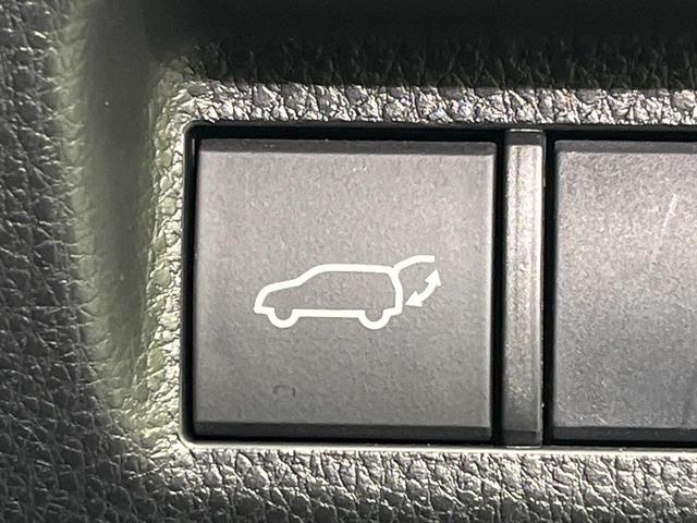 ＲＡＶ４ Ｇ　Ｚパッケージ　４ＷＤ　純正９インチメモリーナビ　全周囲カメラ　トヨタセーフティセンス　レーダークルーズ　禁煙車　パワーバックドア　革シート　シートヒーター　パワーシート　ドラレコ　コーナーセンサー　スマートキー（7枚目）