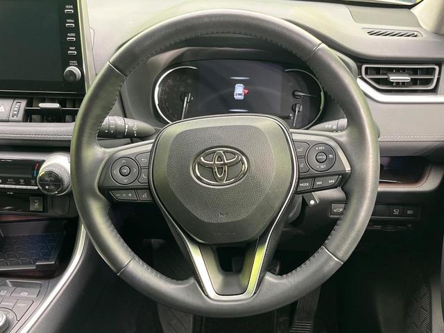 ＲＡＶ４ Ｇ　Ｚパッケージ　４ＷＤ　純正９インチメモリーナビ　全周囲カメラ　トヨタセーフティセンス　レーダークルーズ　禁煙車　パワーバックドア　革シート　シートヒーター　パワーシート　ドラレコ　コーナーセンサー　スマートキー（11枚目）