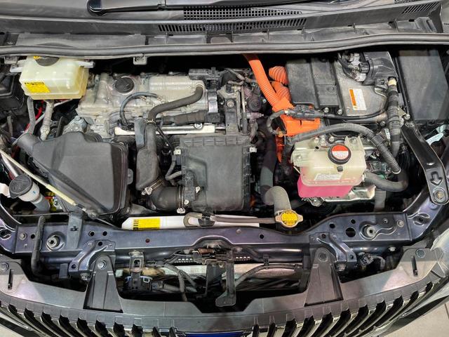 エスクァイア ハイブリッドＧｉ　両側電動ドア　ＳＤナビ　後席モニター　バックカメラ　禁煙車　ハーフレザーシート　シートヒーター　ドラレコ　スマートキー　ＬＥＤヘッド　ビルトインＥＴＣ　クルコン　純正１５インチアルミ　オートライト（19枚目）