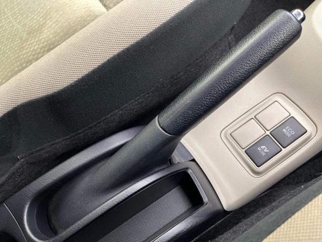 アクア Ｓ　純正ナビ　バックカメラ　禁煙車　スマートキー　オートライト　オートエアコン　Ｂｌｕｅｔｏｏｔｈ　ＣＤ　地デジ　シートリフター　プライバシーガラス　４スピーカー（47枚目）