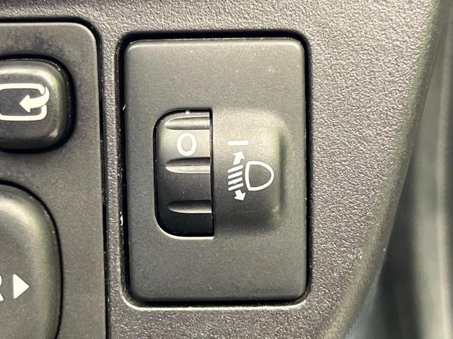 アクア Ｓ　純正ナビ　バックカメラ　禁煙車　スマートキー　オートライト　オートエアコン　Ｂｌｕｅｔｏｏｔｈ　ＣＤ　地デジ　シートリフター　プライバシーガラス　４スピーカー（51枚目）