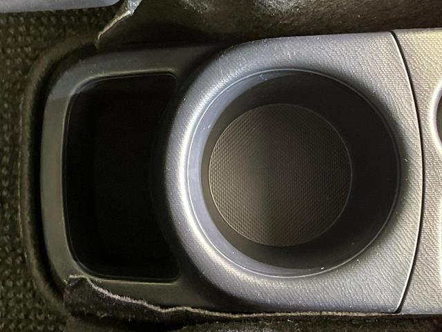 アクア Ｓ　純正ナビ　バックカメラ　禁煙車　スマートキー　オートライト　オートエアコン　Ｂｌｕｅｔｏｏｔｈ　ＣＤ　地デジ　シートリフター　プライバシーガラス　４スピーカー（52枚目）