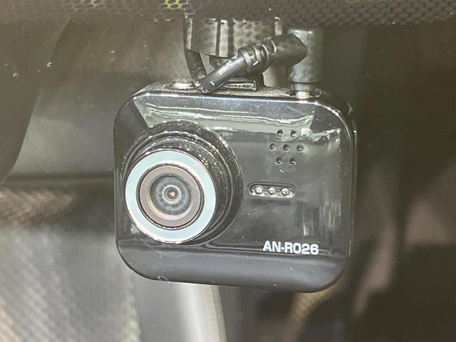 カローラフィールダー ハイブリッドG ダブルバイビー 8インチSDナビ バックカメラ 衝突被害軽減システム 禁煙車 ハーフレザーシート シートヒーター ドラレコ スマートキー LEDヘッド ビルトインETC 純正16インチアルミ オートハイビーム(7枚目)