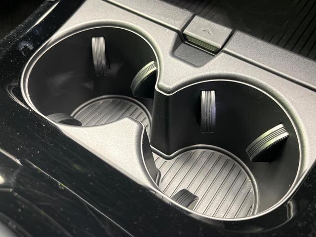 プリウス Z ガラスルーフ 純正12.3インチメモリーナビ 全周囲カメラ AC100V電源 トヨタセーフティセンス レーダークルーズ 禁煙車 電動リアゲート ハーフレザーシート 前席シートエアコン パワーシート(54枚目)