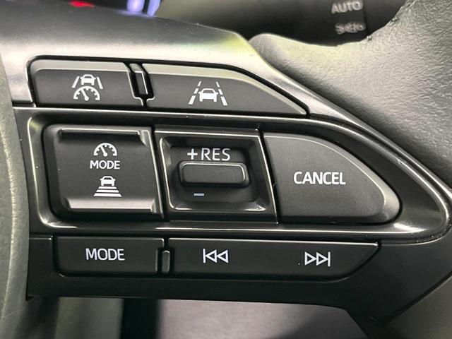 ヤリスクロス ハイブリッドZ 純正8型ナビ 全周囲カメラ 衝突被害軽減システム レーダークルーズ 禁煙車 ハーフレザーシート パワーシート ドラレコ コーナーセンサー LEDヘッド ビルトインETC 純正18インチアルミ(5枚目)