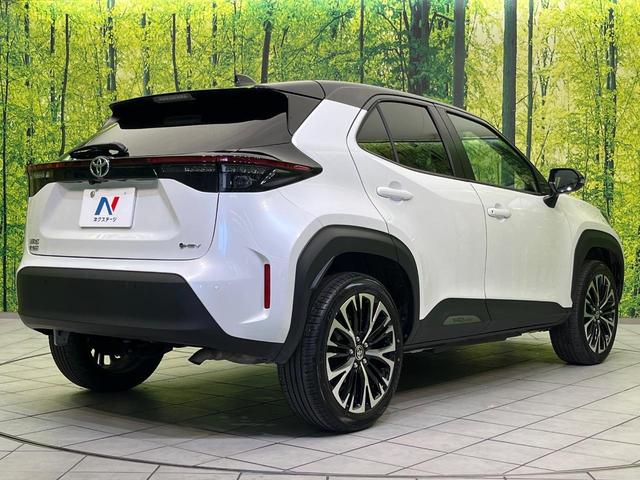 ヤリスクロス ハイブリッドZ 純正8型ナビ 全周囲カメラ 衝突被害軽減システム レーダークルーズ 禁煙車 ハーフレザーシート パワーシート ドラレコ コーナーセンサー LEDヘッド ビルトインETC 純正18インチアルミ(17枚目)