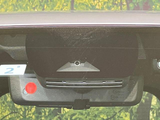 RAV4 ハイブリッドアドベンチャー 4WD SDナビ 全周囲カメラ 衝突被害軽減システム レーダークルーズ 禁煙車 ハーフレザーシート 前席シートエアコン パワーシート ドラレコ コーナーセンサー スマートキー LEDヘッド(5枚目)