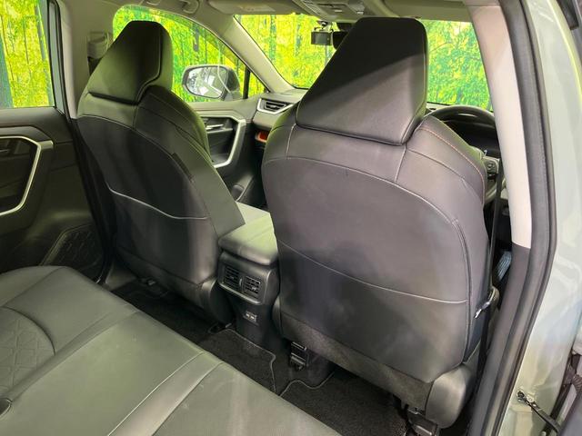 RAV4 ハイブリッドアドベンチャー 4WD SDナビ 全周囲カメラ 衝突被害軽減システム レーダークルーズ 禁煙車 ハーフレザーシート 前席シートエアコン パワーシート ドラレコ コーナーセンサー スマートキー LEDヘッド(33枚目)