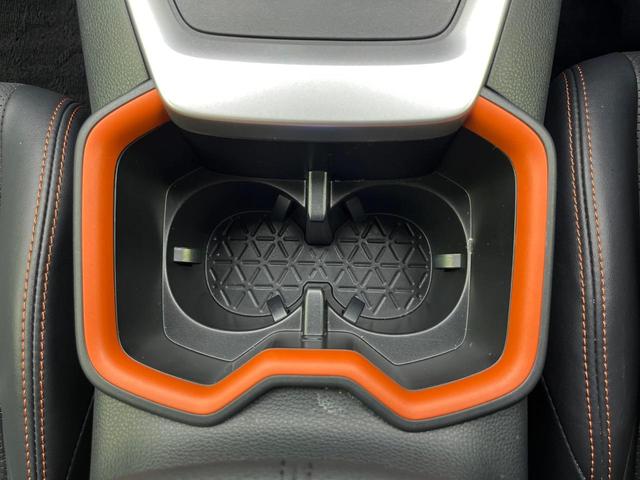 RAV4 ハイブリッドアドベンチャー 4WD SDナビ 全周囲カメラ 衝突被害軽減システム レーダークルーズ 禁煙車 ハーフレザーシート 前席シートエアコン パワーシート ドラレコ コーナーセンサー スマートキー LEDヘッド(58枚目)