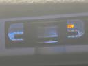ハリアー エレガンス　ＳＤナビ　バックカメラ　Ｂｌｕｅｔｏｏｔｈ接続　パワーシート　ドライブレコーダー　ＬＥＤヘッドライト　オートライト　左右独立エアコン　純正革巻きステアリング　横滑り防止機能　ＥＴＣ　禁煙車（6枚目）