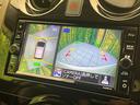 ノート ｅ－パワー　メダリスト　純正ＳＤナビ　全周囲カメラ　エマージェンシーブレーキ　レーダークルーズ　禁煙車　ハーフレザーシート　ドラレコ　コーナーセンサー　スマートキー　ＬＥＤヘッド　ＥＴＣ　純正１５インチアルミ　フルセグ（4枚目）