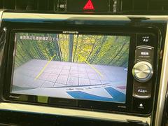 【バックカメラ】駐車時に後方がリアルタイム映像で確認できます。大型商業施設や立体駐車場での駐車時や、夜間のバック時に大活躍！運転スキルに関わらず、今や必須となった装備のひとつです！ 4