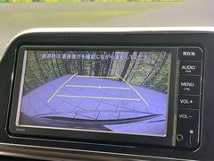 【バックカメラ】駐車時に後方がリアルタイム映像で確認できます。大型商業施設や立体駐車場での駐車時や、夜間のバック時に大活躍！運転スキルに関わらず、今や必須となった装備のひとつです！ 5