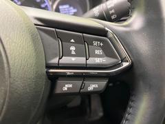 【マツダ・レーダークルーズコントロール】高速道路での長距離走行が楽に！自動で速度を保つクルーズコントロールが、衝突軽減システムと連携し、前方の車両を感知して車間を保つように速度調節してくれます！！ 6