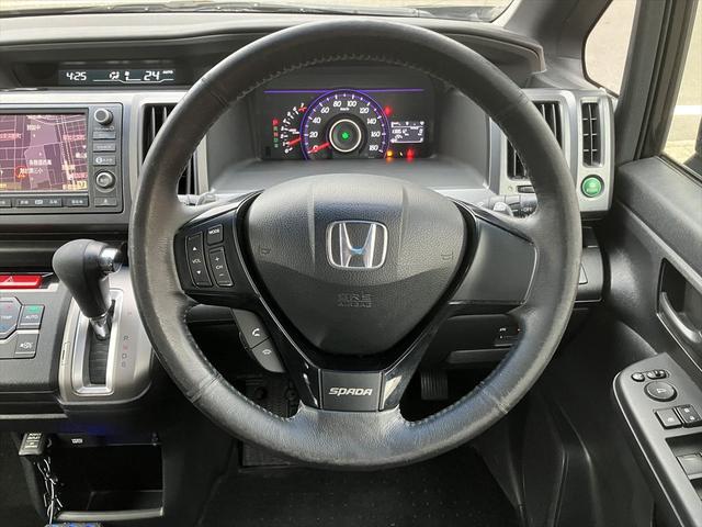 ステップワゴンスパーダ Z ドライブレコーダー ETC 全周囲カメラ ナビ TV 両側電動スライドドア オートライト HID スマートキー 電動格納ミラー 後席モニター 3列シート CVT アルミホイール CD(14枚目)