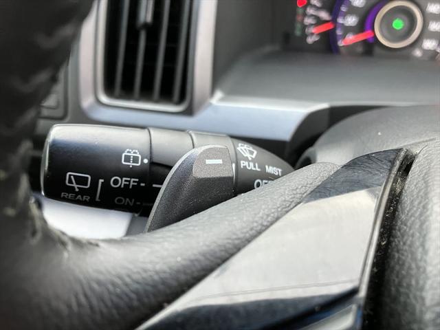 ステップワゴンスパーダ Z ドライブレコーダー ETC 全周囲カメラ ナビ TV 両側電動スライドドア オートライト HID スマートキー 電動格納ミラー 後席モニター 3列シート CVT アルミホイール CD(17枚目)