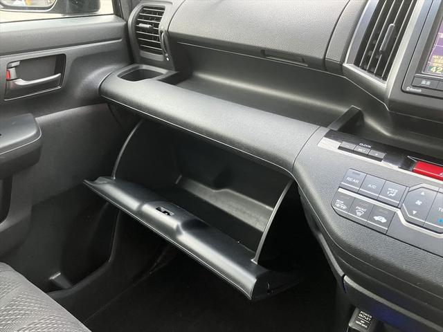 ステップワゴンスパーダ Z ドライブレコーダー ETC 全周囲カメラ ナビ TV 両側電動スライドドア オートライト HID スマートキー 電動格納ミラー 後席モニター 3列シート CVT アルミホイール CD(22枚目)