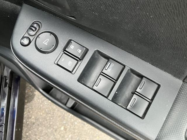 ステップワゴンスパーダ Z ドライブレコーダー ETC 全周囲カメラ ナビ TV 両側電動スライドドア オートライト HID スマートキー 電動格納ミラー 後席モニター 3列シート CVT アルミホイール CD(33枚目)