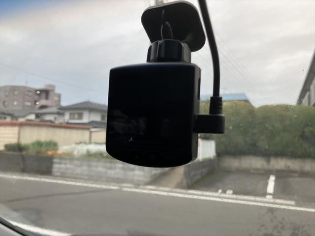 ステップワゴンスパーダ Z ドライブレコーダー ETC 全周囲カメラ ナビ TV 両側電動スライドドア オートライト HID スマートキー 電動格納ミラー 後席モニター 3列シート CVT アルミホイール CD(37枚目)