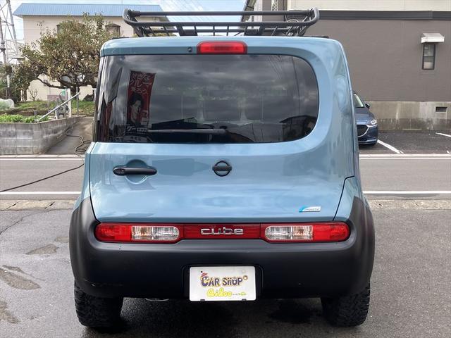 キューブ １５Ｘ　インディゴセレクション　社外ＡＷ　ブロックタイヤ　ルーフラック　ドラレコ　ＥＴＣ　スマートキー　プッシュスタート　ＣＶＴ　盗難防止システム　衝突安全ボディ　ベンチシート　ディスプレイオーディオ　ＵＳＢ　Ｂｌｕｅｔｏｏｔｈ（7枚目）